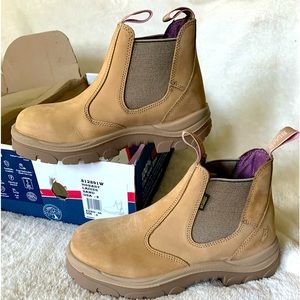 New , Steel Blue Ladies Steel Toe Workboots, size 8